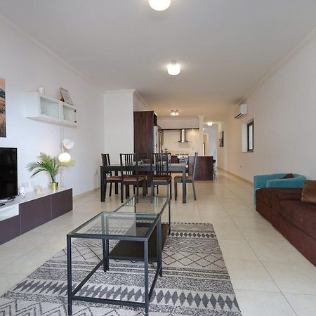 Modern 3Br Stylish & Spacious Apartment - Close To Sliema Promenade グジラ エクステリア 写真