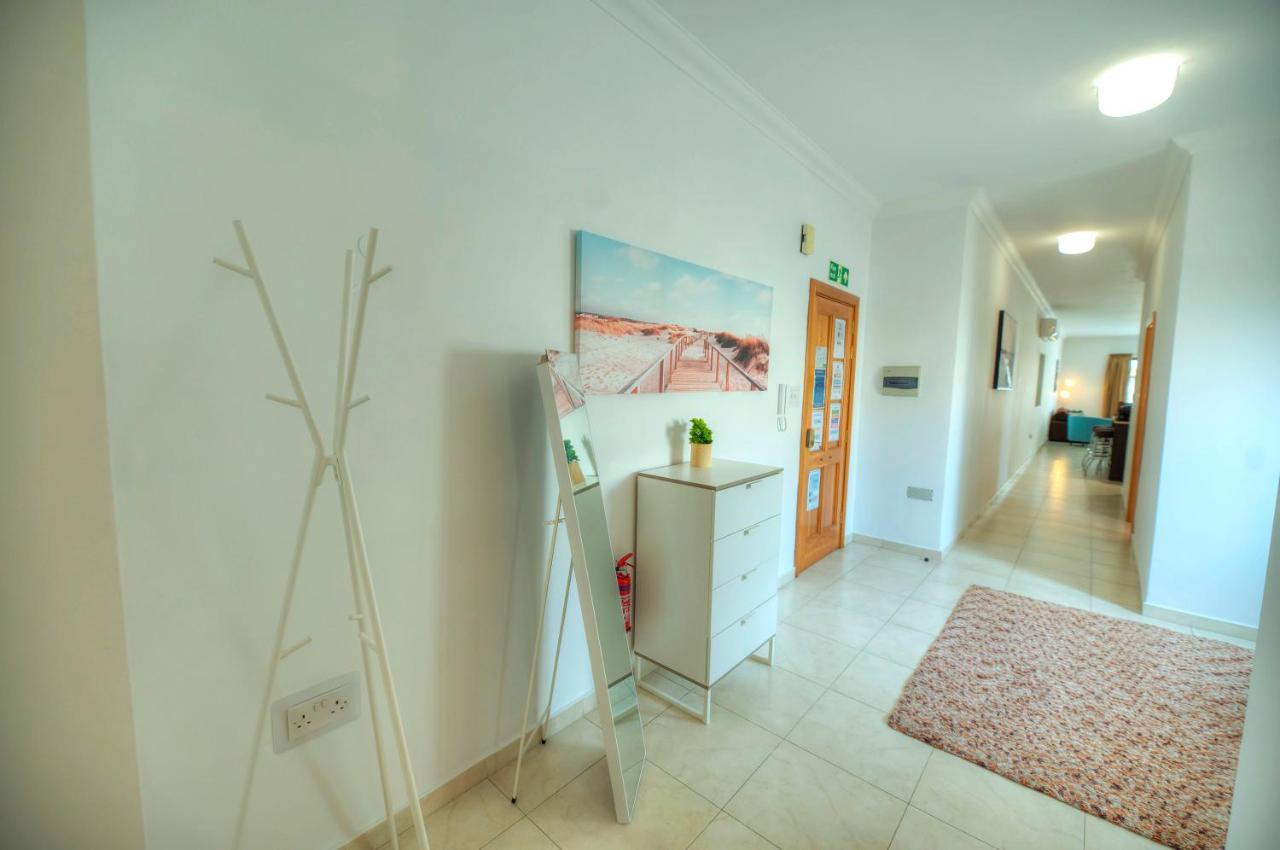 Modern 3Br Stylish & Spacious Apartment - Close To Sliema Promenade グジラ エクステリア 写真