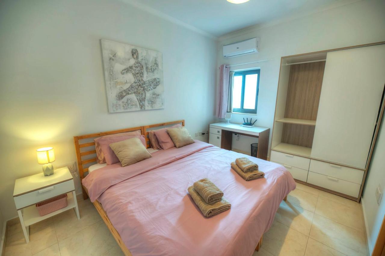Modern 3Br Stylish & Spacious Apartment - Close To Sliema Promenade グジラ エクステリア 写真