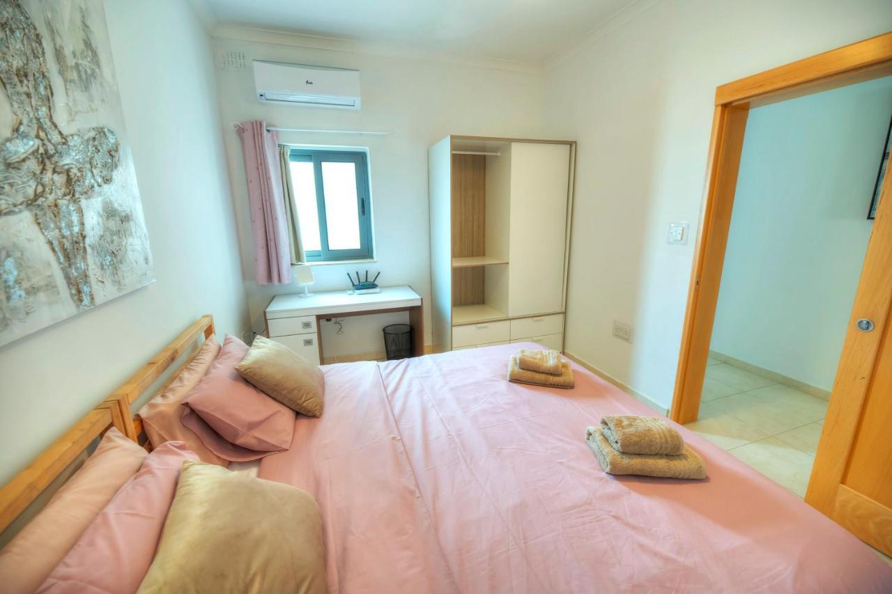 Modern 3Br Stylish & Spacious Apartment - Close To Sliema Promenade グジラ エクステリア 写真