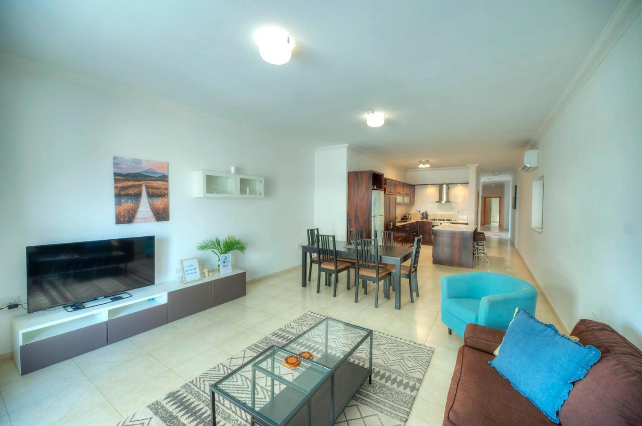 Modern 3Br Stylish & Spacious Apartment - Close To Sliema Promenade グジラ エクステリア 写真