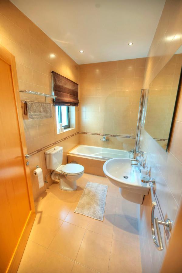 Modern 3Br Stylish & Spacious Apartment - Close To Sliema Promenade グジラ エクステリア 写真