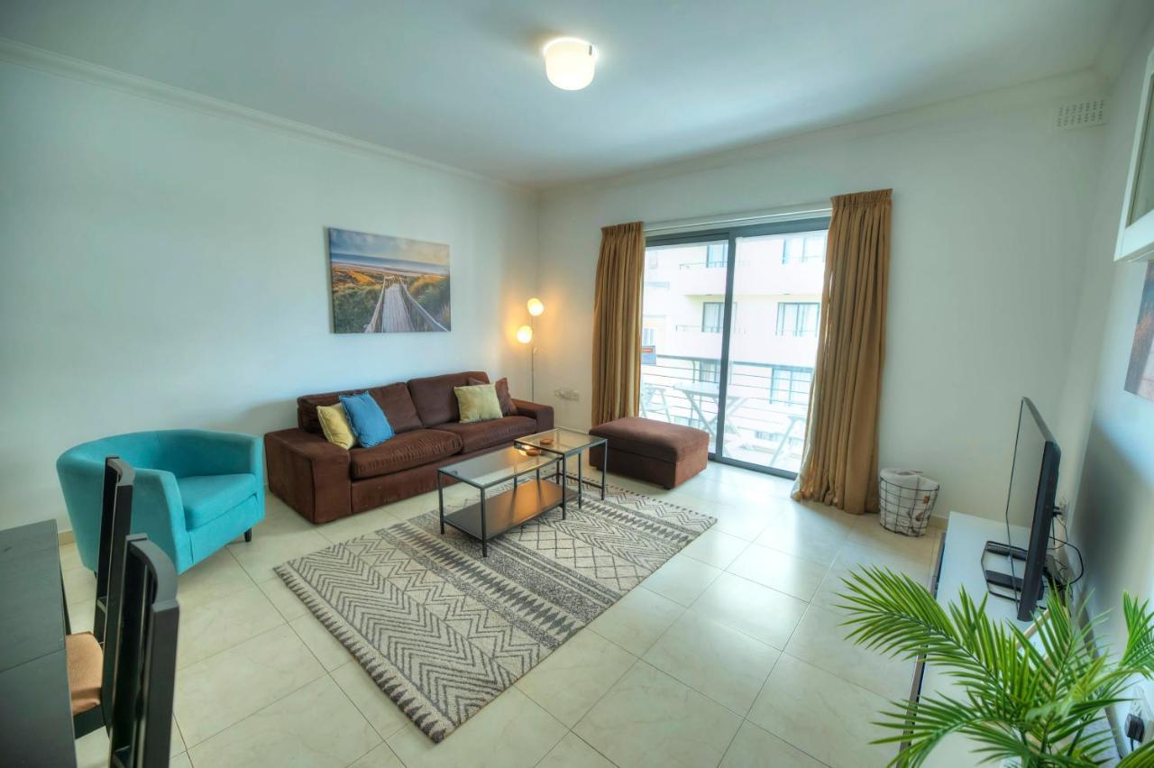 Modern 3Br Stylish & Spacious Apartment - Close To Sliema Promenade グジラ エクステリア 写真