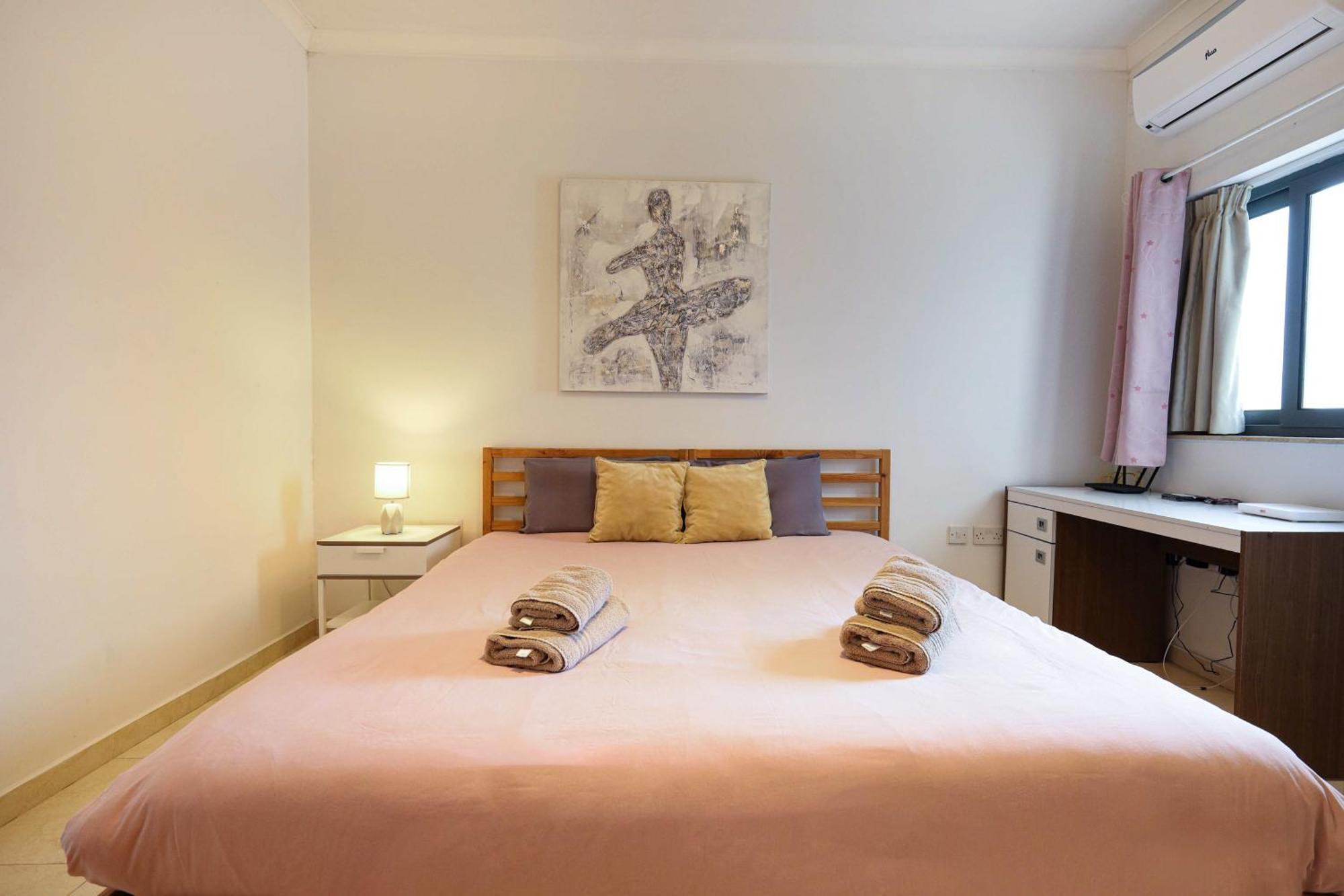Modern 3Br Stylish & Spacious Apartment - Close To Sliema Promenade グジラ エクステリア 写真