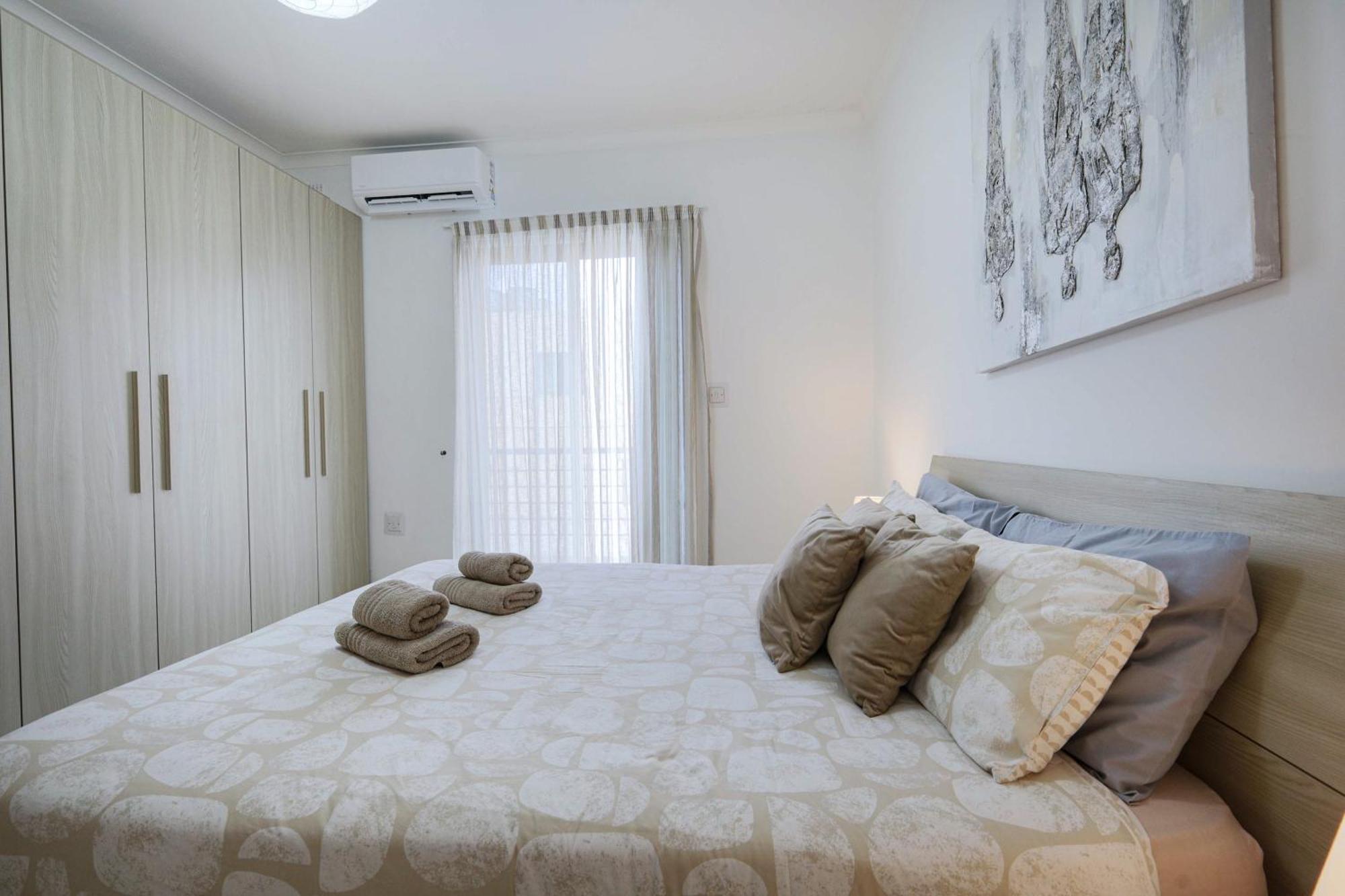 Modern 3Br Stylish & Spacious Apartment - Close To Sliema Promenade グジラ エクステリア 写真