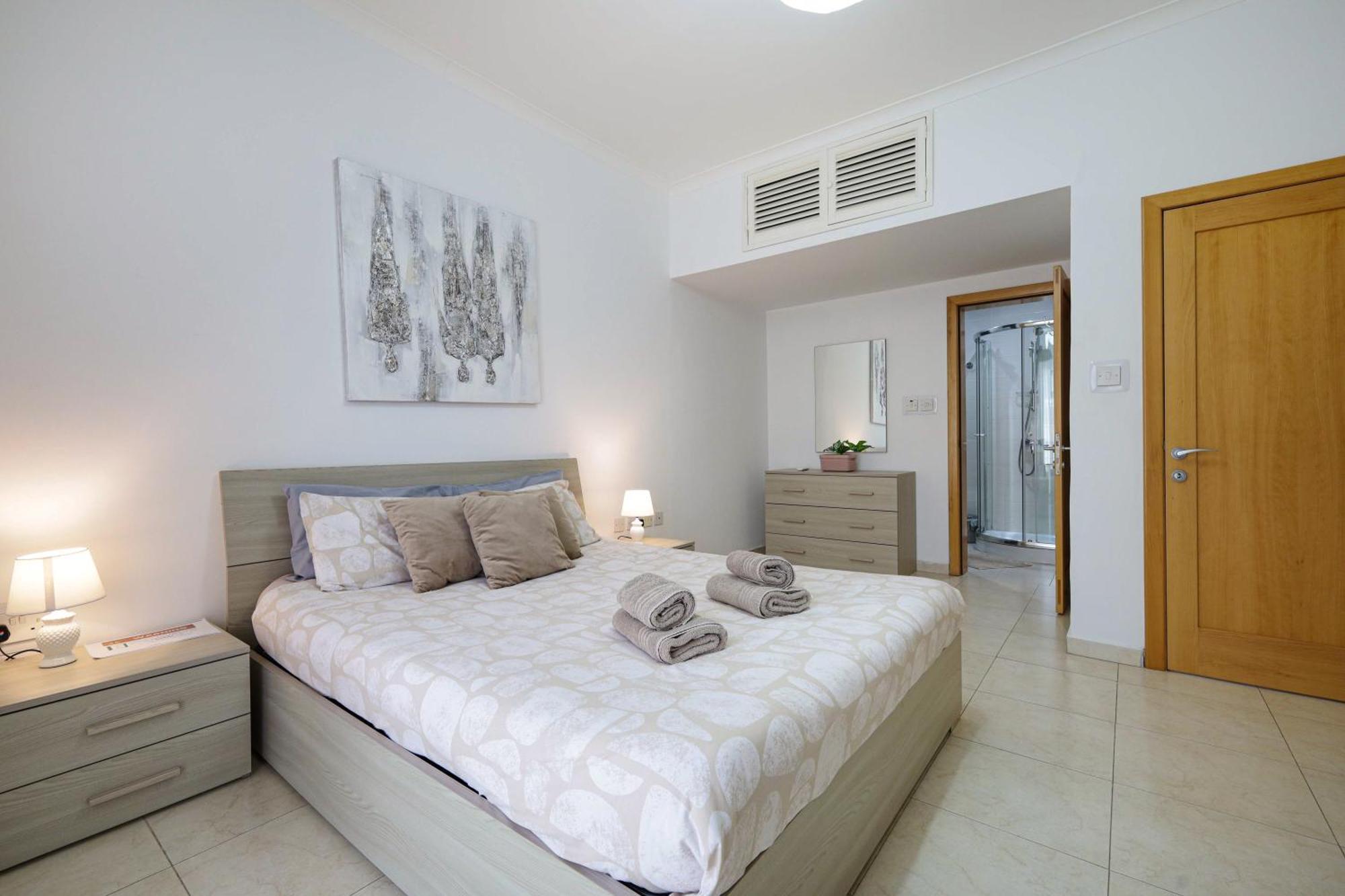 Modern 3Br Stylish & Spacious Apartment - Close To Sliema Promenade グジラ エクステリア 写真