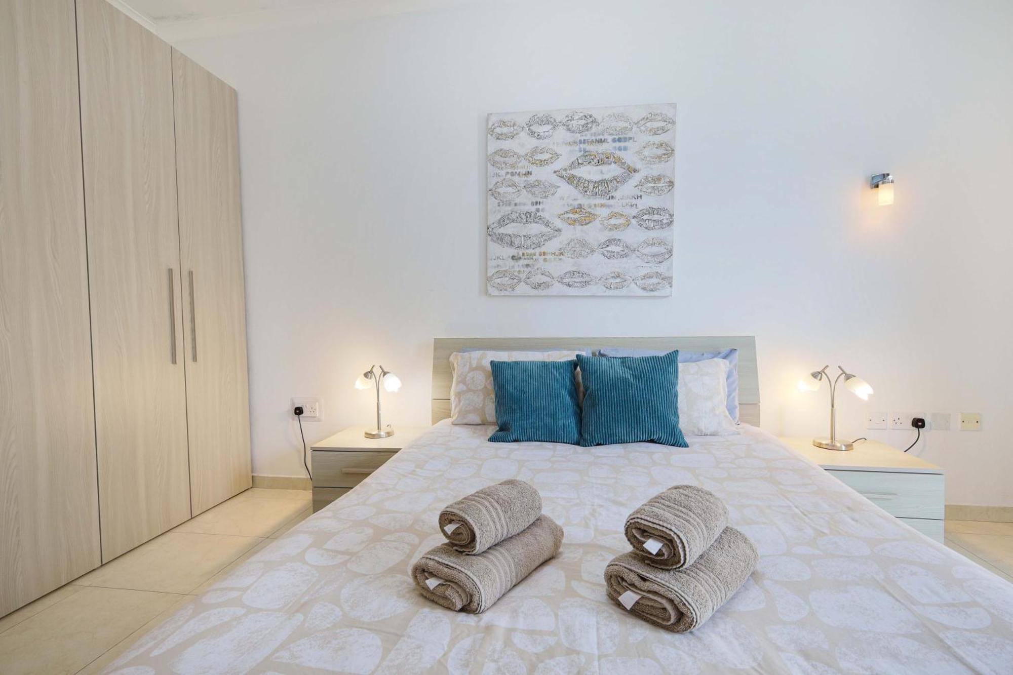 Modern 3Br Stylish & Spacious Apartment - Close To Sliema Promenade グジラ エクステリア 写真