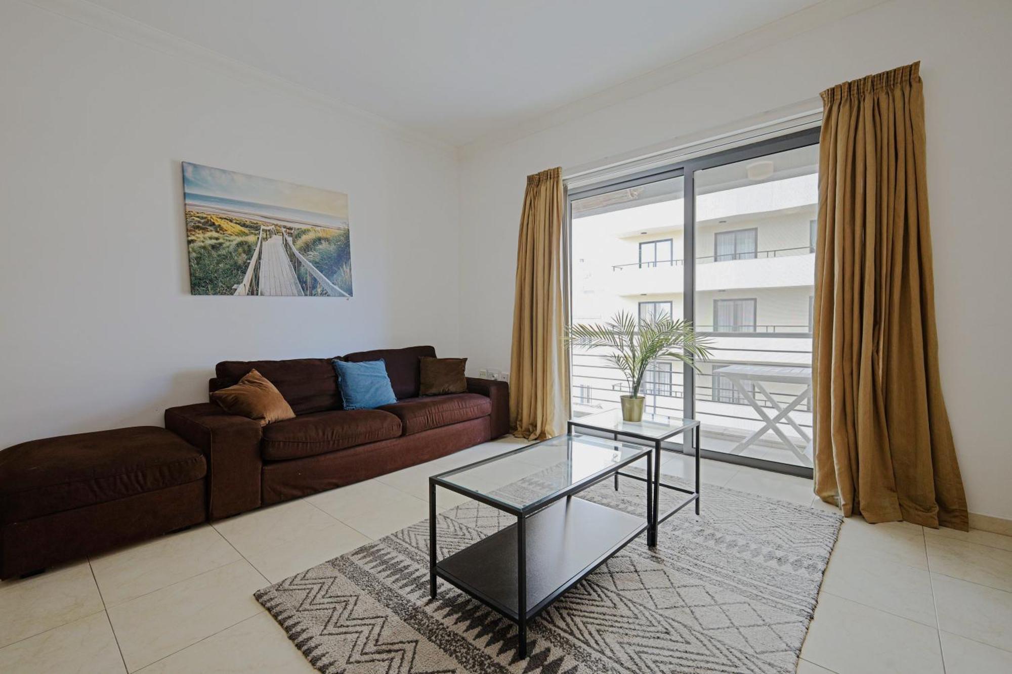Modern 3Br Stylish & Spacious Apartment - Close To Sliema Promenade グジラ エクステリア 写真