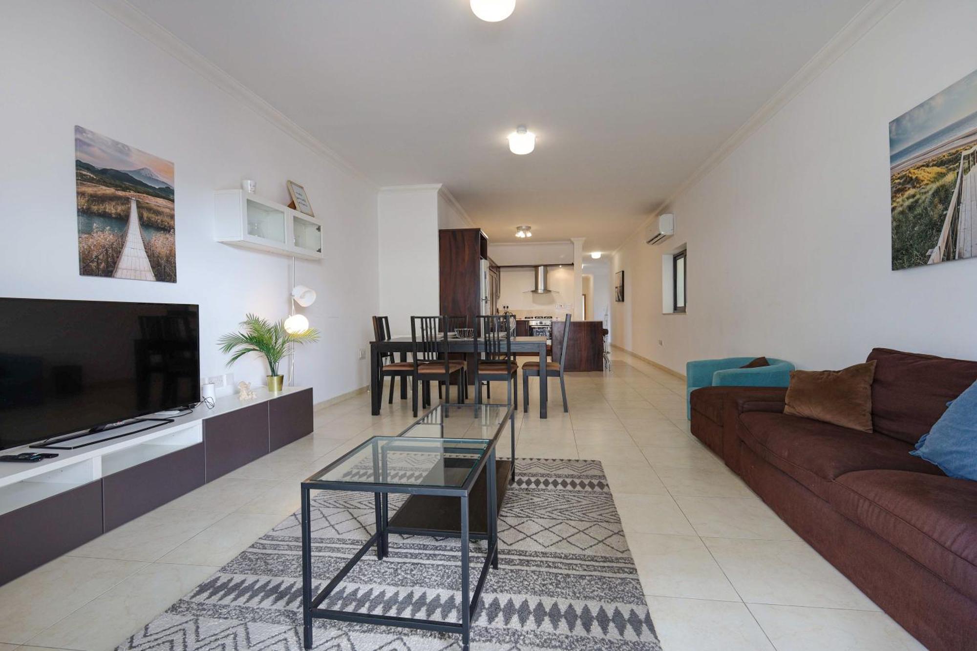 Modern 3Br Stylish & Spacious Apartment - Close To Sliema Promenade グジラ エクステリア 写真